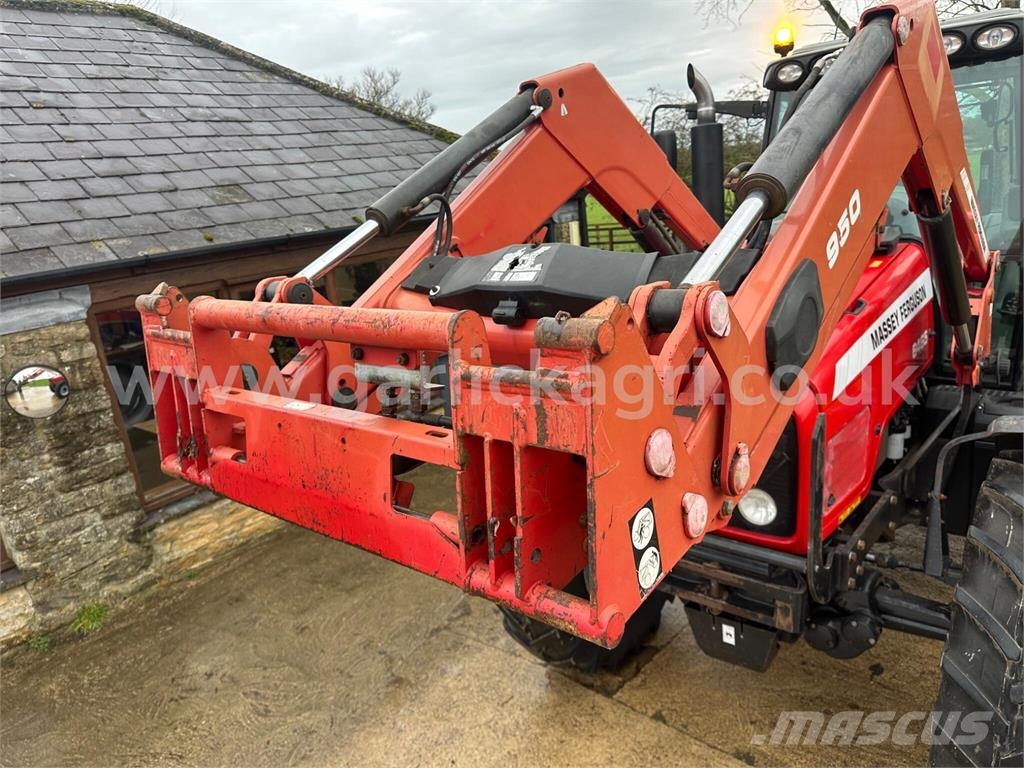 Massey Ferguson 6465 Dyna-6 Tractor C/W 950 Loader Трактора