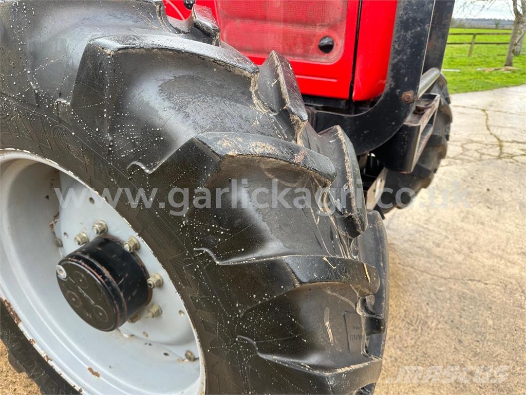 Massey Ferguson 6465 Dyna-6 Tractor C/W 950 Loader Трактора