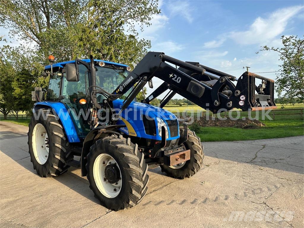 New Holland T5060 Tractor c/w Trima +2.0 Loader Traktory