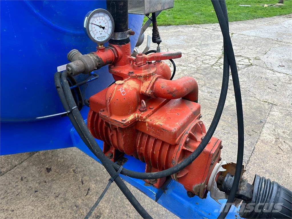 Primex 900 Slurry Tanker Cisterne za djubrivo