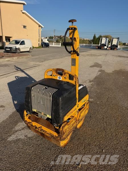 Ammann ARW 65 Kompaktorji tal