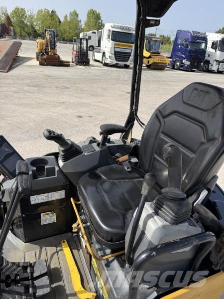 CAT 301.5 Mini Escavadoras <7t