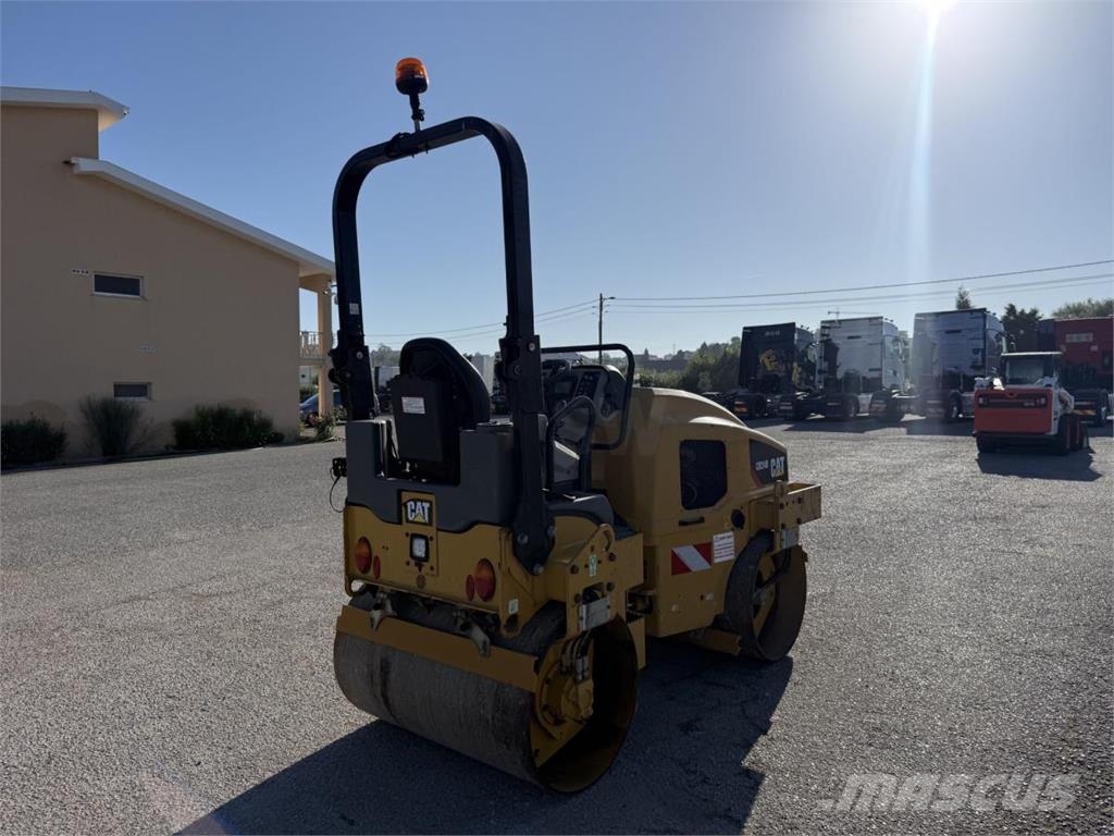 CAT CC24 Compactadores para terra
