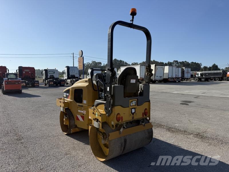 CAT CC24 Compactadores para terra