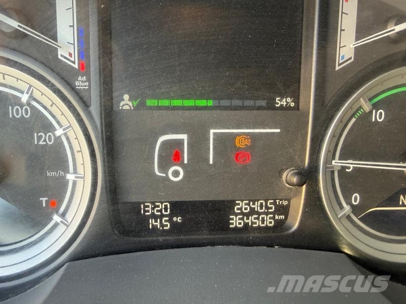 DAF CF 中古トラクターヘッド | トレーラーヘッド