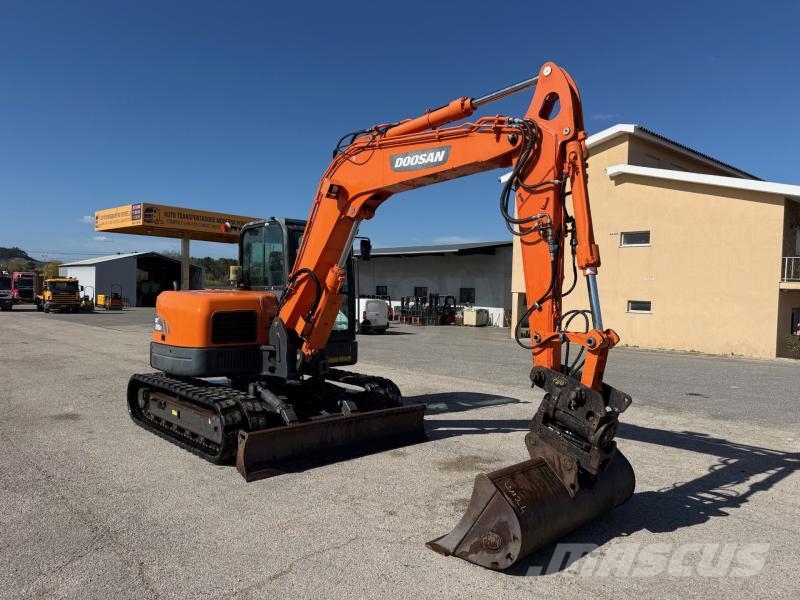 Doosan DX 85 R Mini bageri < 7t