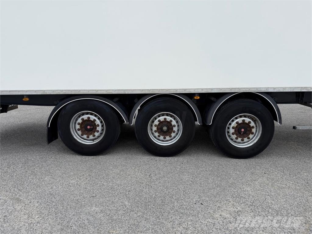 Fruehauf Semi-Reboque Furgoonpoolhaagised