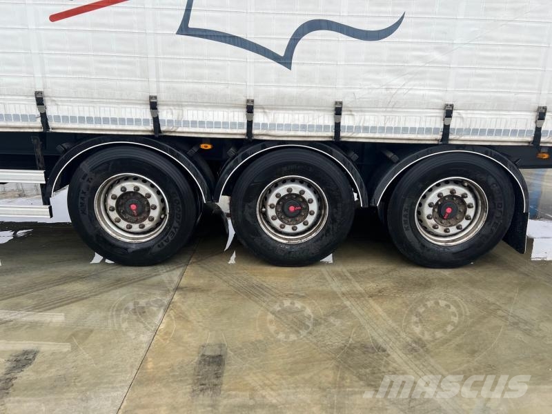 Fruehauf Semi-Reboque Semirremolques con caja de lona