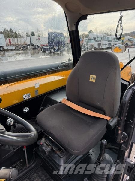 JCB 540-140 テレスコーピックハンドラー