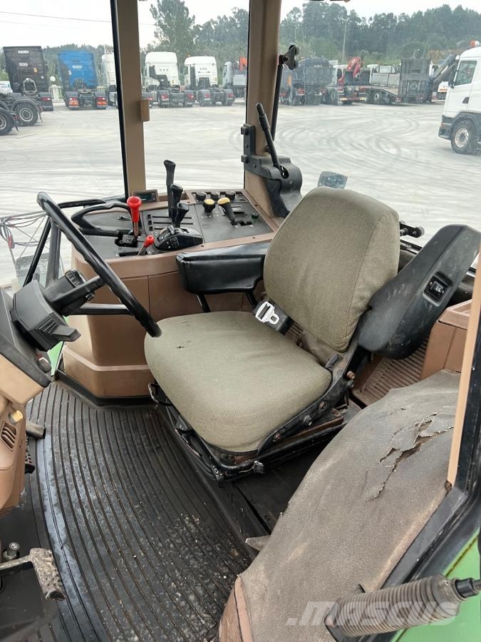 John Deere 7700 Tractores
