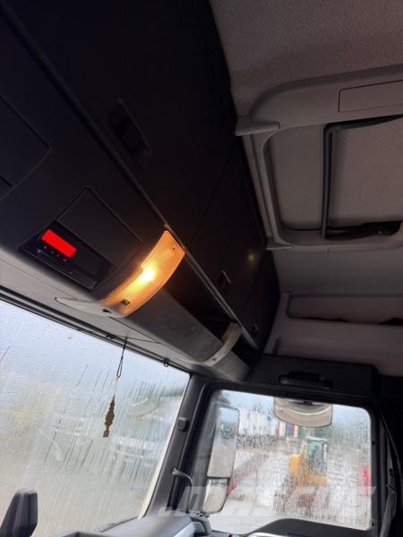 MAN TGX 18.480 曳引機組件