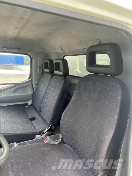 Mitsubishi Fuso Canter 7C15 Curtainsider trucks