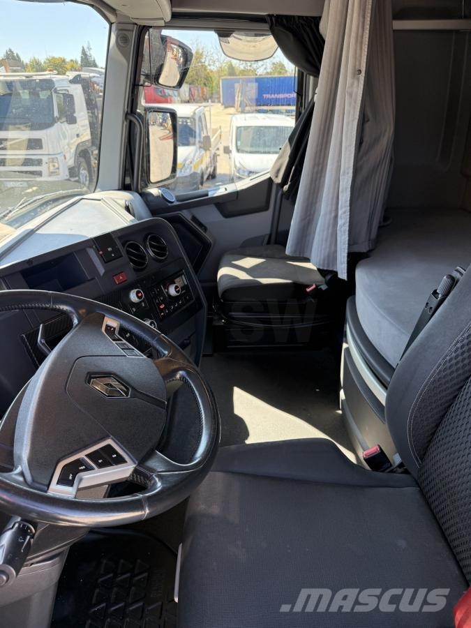 Renault Gamme T High Trekkers