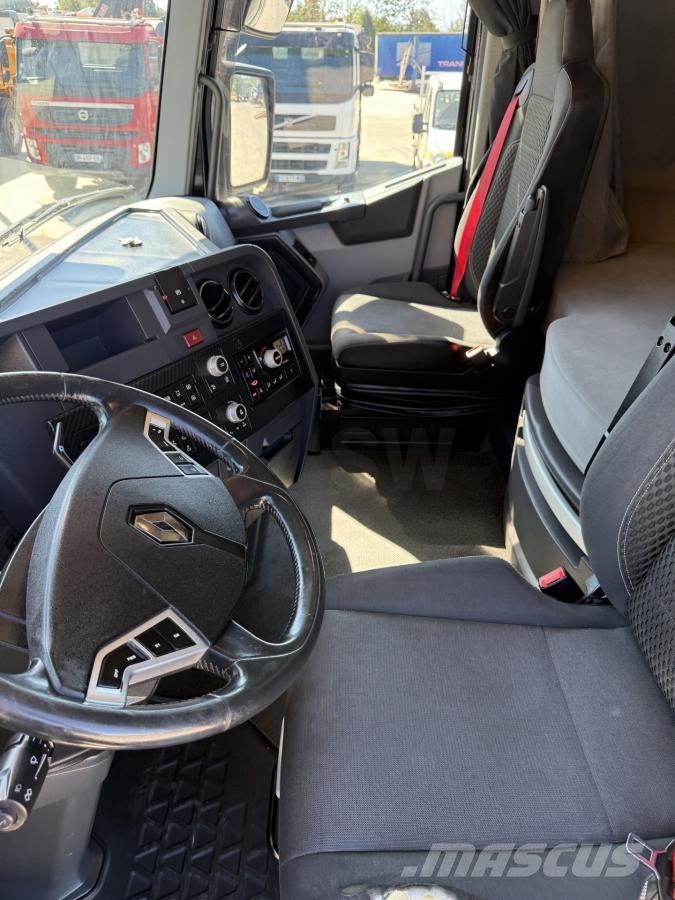 Renault Gamme T High Trekkers