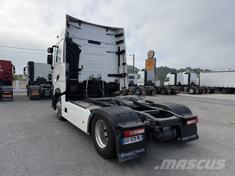 Renault Gamme T High Trekkers