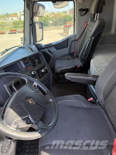 Renault Gamme T High Nyergesvontatók