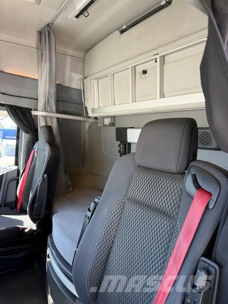 Renault Gamme T High 520 P4X2 E6 وحدات الجر
