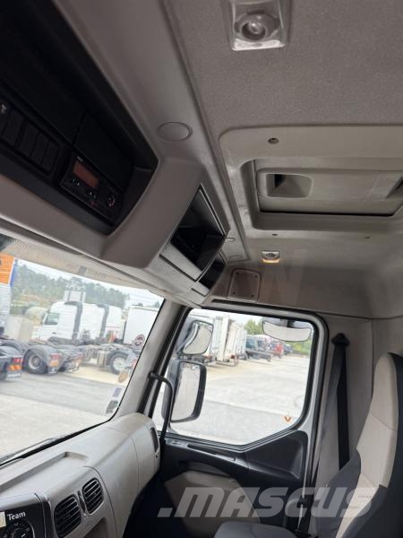 Renault Kerax 380 DXI Tipper trucks
