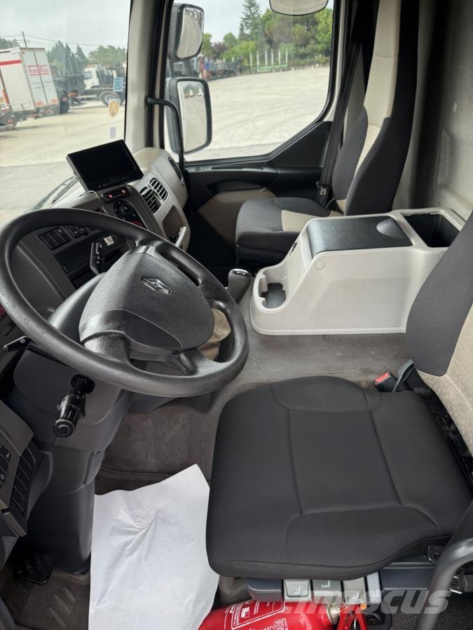 Renault Midlum 300 DXI Box trucks