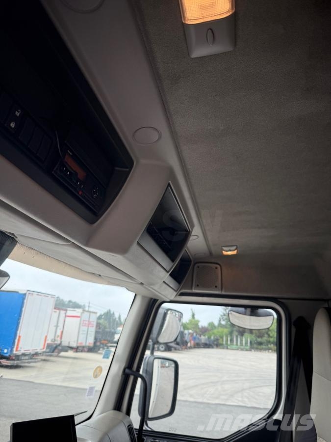 Renault Midlum 300 DXI Skåpbilar