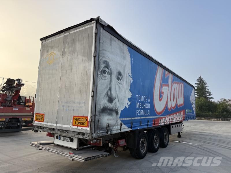 Schmitz Cargobull Semi-Reboque Semi-trailer med Gardinsider