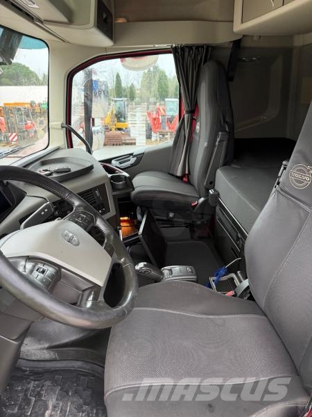Volvo FH13 500 Vetopöytäautot