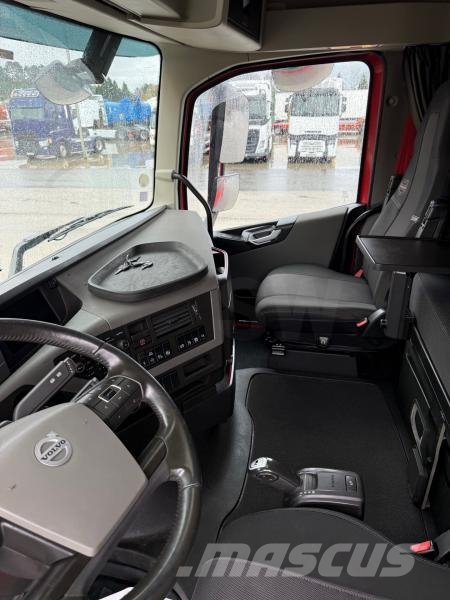 Volvo FH13 500 Vetopöytäautot