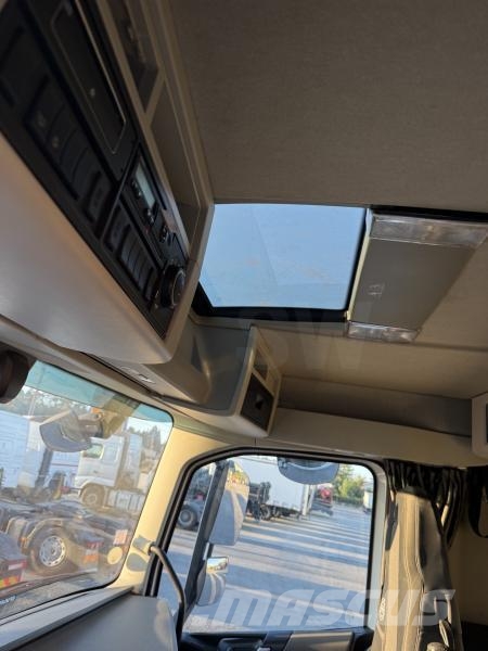 Volvo FH13 500 曳引機組件