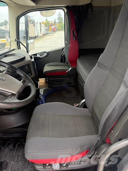 Volvo FH13 500 Vetopöytäautot