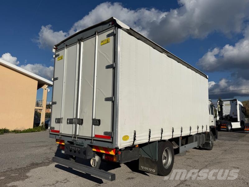 Volvo FL6 150 Caminhões com cortinas laterais