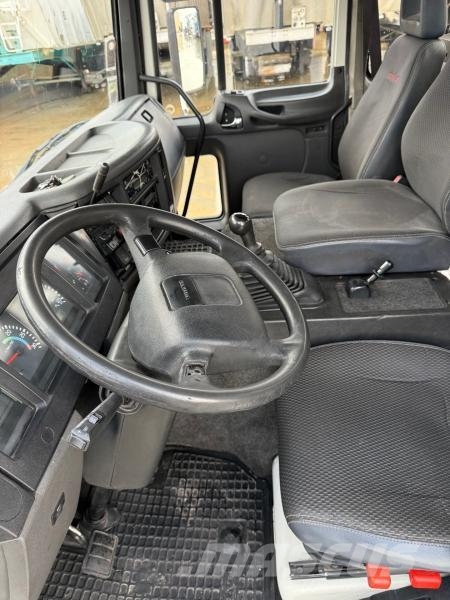 Volvo FL6 220 Temperature controlled trucks