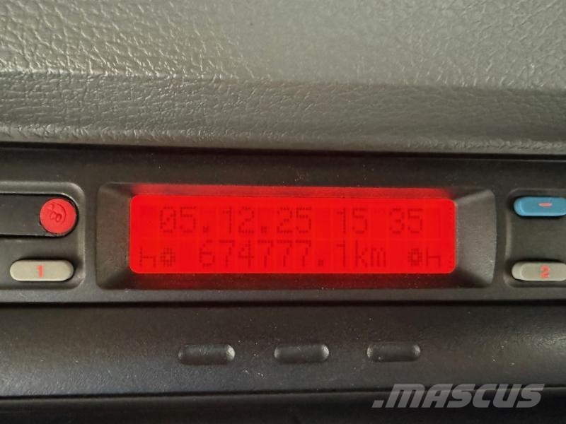 Volvo FL6 220 شاحنات بدرجة حرارة قابلة للضبط