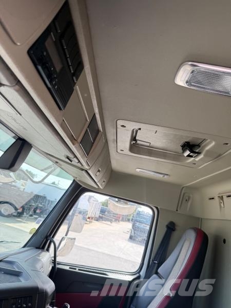 Volvo FMX Sora- ja kippiautot