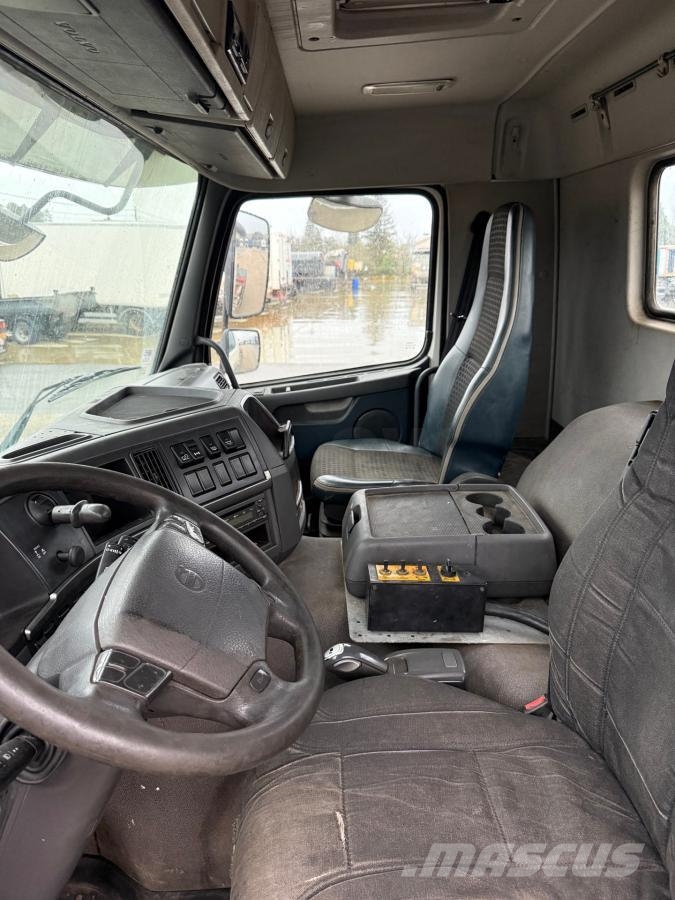 Volvo FMX 410 Lastväxlare med kabellift