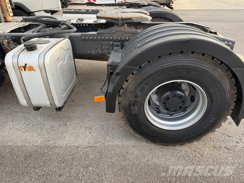 Volvo FMX 500 Τράκτορες