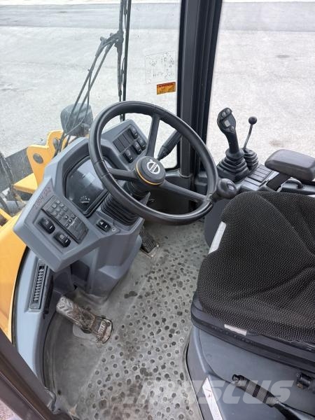 Volvo L 30 Minicargadoras