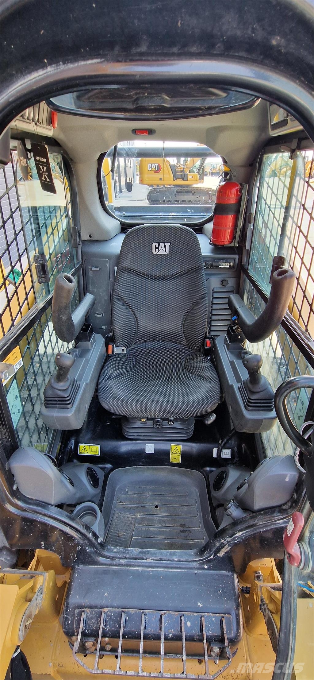 CAT 289D3 لوادر انزلاقية التوجيه