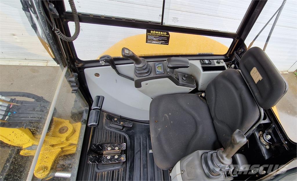 CAT 302.7D حفارات صغيرة أقل من 7 طن (حفارات صغيرة)