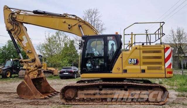 CAT 320 Roomikekskavaatorid