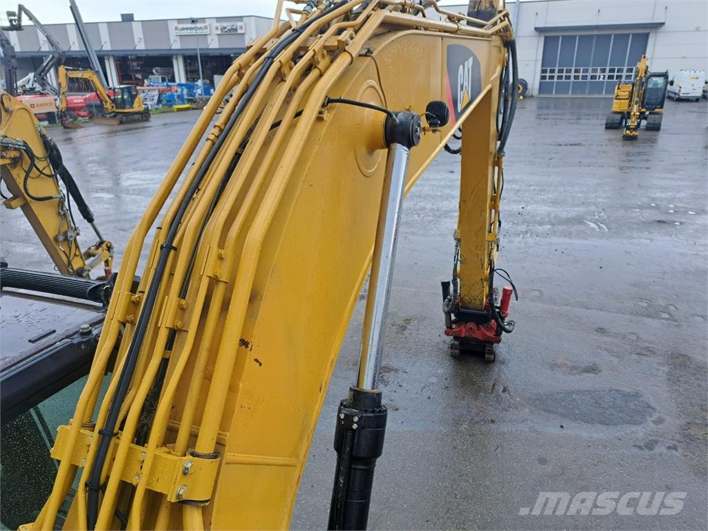 CAT 320EL Paletli ekskavatörler