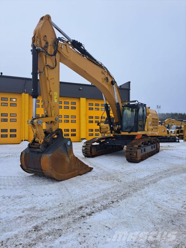 CAT 352 Roomikekskavaatorid