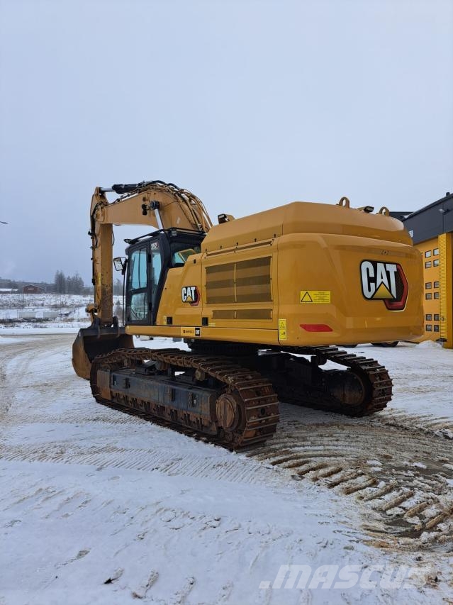 CAT 352 Roomikekskavaatorid