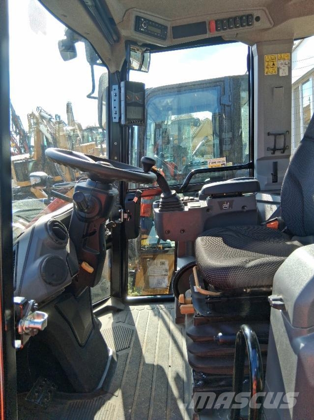 CAT 906 Standard Demo Pale gommate