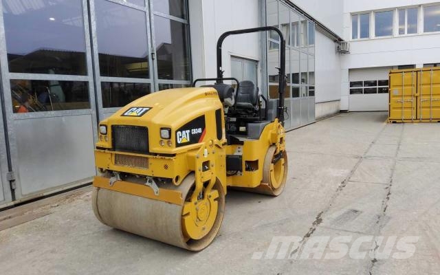 CAT CB34B Kombinirani valjarji