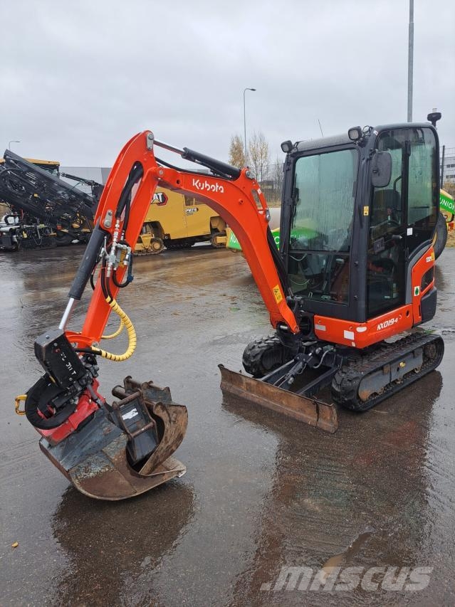 Kubota KX019-4 حفارات صغيرة أقل من 7 طن (حفارات صغيرة)