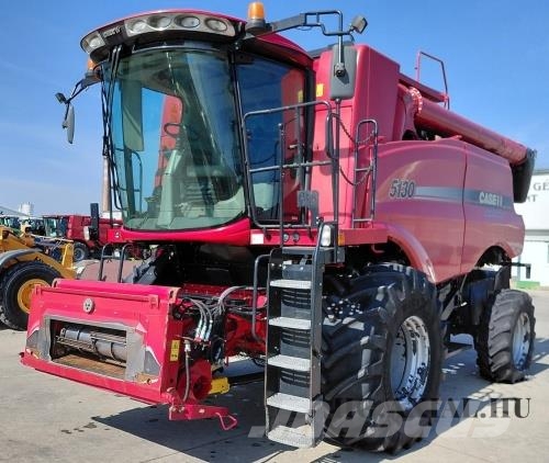 Case IH 5130 Axial-Flow Mähdrescher