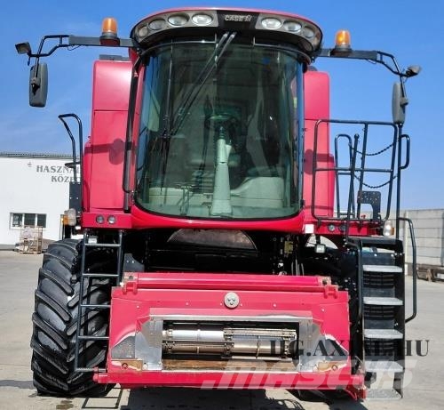 Case IH 5130 Axial-Flow Mähdrescher