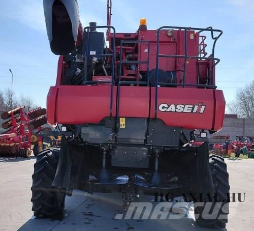 Case IH 5130 Axial-Flow Mähdrescher