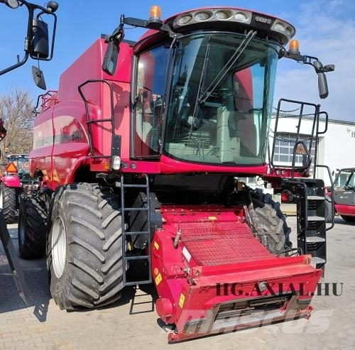 Case IH 6130 Axial-Flow 联合收割机