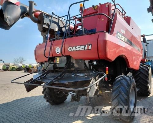 Case IH 6130 Axial-Flow 联合收割机